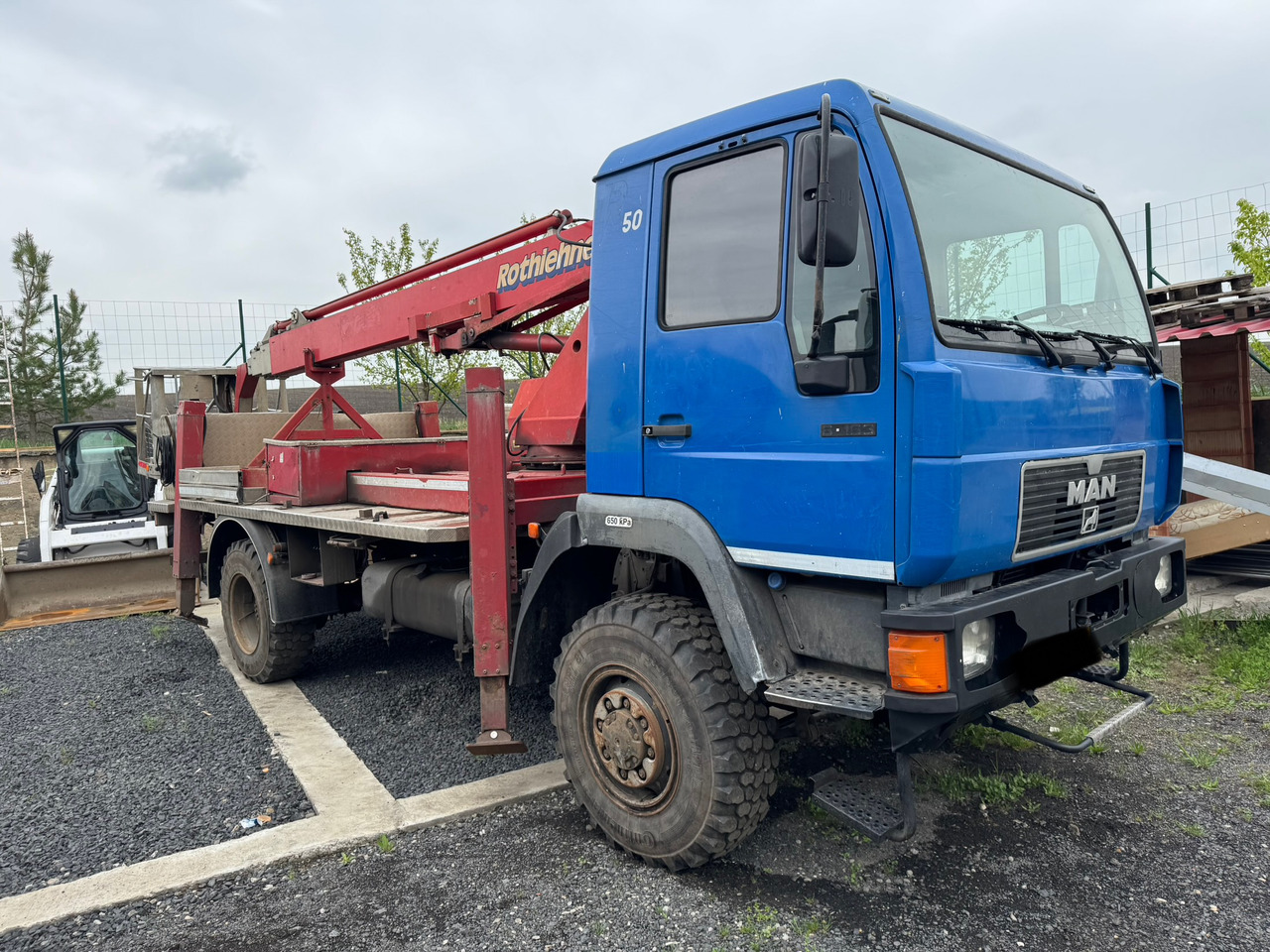 MAN 8-163 / 4X4 / PODNOŚNIK KOSZOWY / NISKI PRZEBIEG - משאית מנוף: תמונה 1 MAN 8-163 / 4X4 / PODNOŚNIK KOSZOWY / NISKI PRZEBIEG - משאית מנוף: תמונה 1