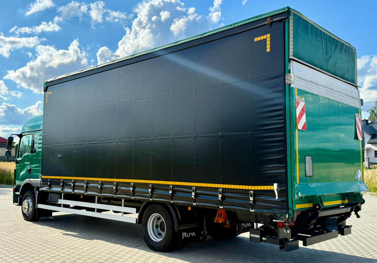 MAN TGM 12.250 / TGL 12.250 / FIRANKA / WINDA / AUTOMAT / 18 PALET / SYPIALKA / 2017 ROK - משאית וילונות צד: תמונה 4 MAN TGM 12.250 / TGL 12.250 / FIRANKA / WINDA / AUTOMAT / 18 PALET / SYPIALKA / 2017 ROK - משאית וילונות צד: תמונה 4