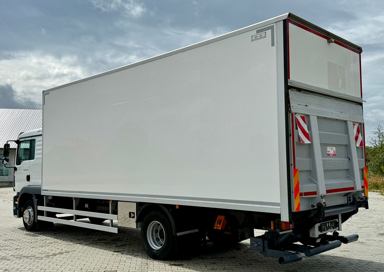 MAN TGM 12.250 / TGL / IZOTERMA / WINDA / 18 EUROPALET / SYPIALKA / 2018 - משאית איזותרמית: תמונה 3 MAN TGM 12.250 / TGL / IZOTERMA / WINDA / 18 EUROPALET / SYPIALKA / 2018 - משאית איזותרמית: תמונה 3