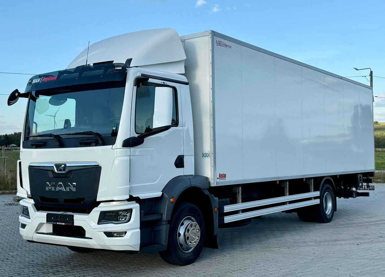 MAN TGM 15.290 / CHŁODNIA / WINDA / 8.3 M DŁUGOŚCI / 20 EUROPALET / THERMO KING / +30/-30 / AUTOMAT / 2021 ROK / SERWISOWANY - משאית קירור: תמונה 2 MAN TGM 15.290 / CHŁODNIA / WINDA / 8.3 M DŁUGOŚCI / 20 EUROPALET / THERMO KING / +30/-30 / AUTOMAT / 2021 ROK / SERWISOWANY - משאית קירור: תמונה 2