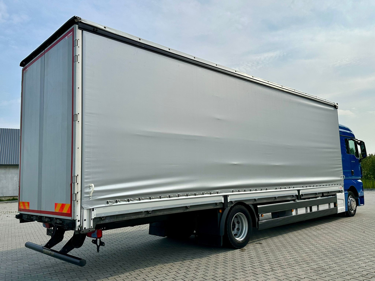 MAN TGX 18.360 / BURTO - FIRANKA / 23 PALETY / SYPIALKA / AUTOMAT / 2021 ROK / SPROWADZONY / SERWISOW - משאית וילונות צד: תמונה 3 MAN TGX 18.360 / BURTO - FIRANKA / 23 PALETY / SYPIALKA / AUTOMAT / 2021 ROK / SPROWADZONY / SERWISOW - משאית וילונות צד: תמונה 3