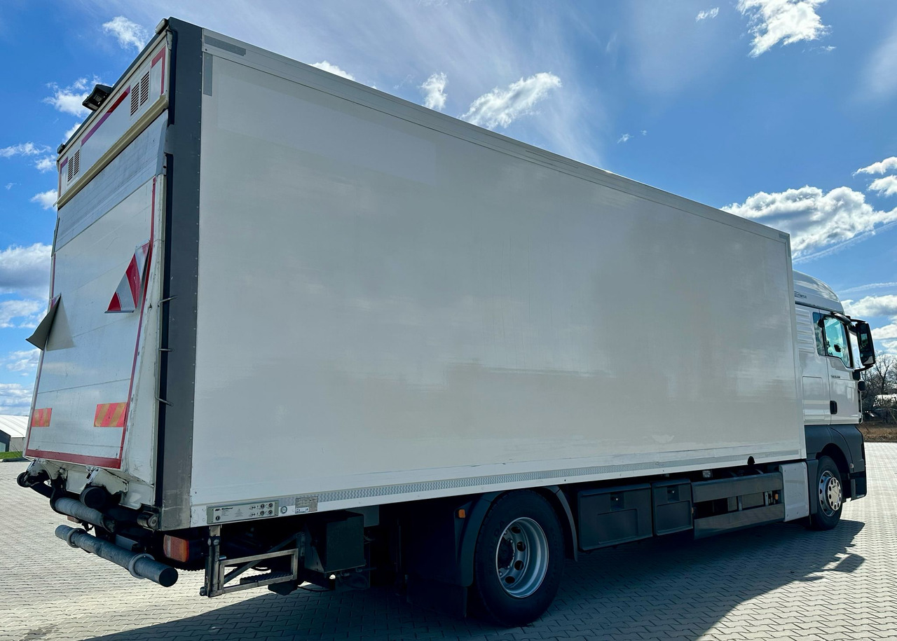MAN TGX 18.360 / CHŁODNIA / WINDA / AUTOMAT / 19 EUROPALET / THERMO KING / SYPIALKA / SPROWADZONY - משאית קירור: תמונה 4 MAN TGX 18.360 / CHŁODNIA / WINDA / AUTOMAT / 19 EUROPALET / THERMO KING / SYPIALKA / SPROWADZONY - משאית קירור: תמונה 4