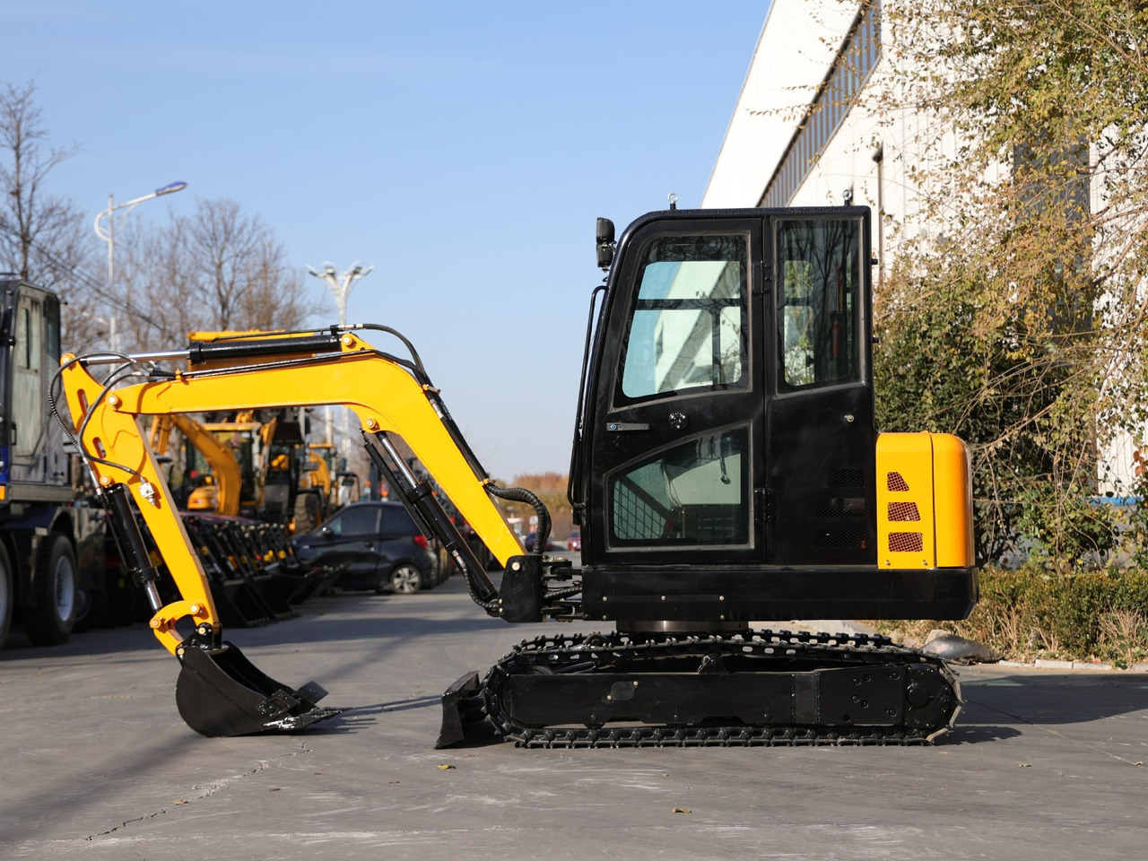 KUBOTA Diesel Mini excavator 3.5 Ton - Müller Machinery MB 35 - KSH - מיני מחפר: תמונה 2 KUBOTA Diesel Mini excavator 3.5 Ton - Müller Machinery MB 35 - KSH - מיני מחפר: תמונה 2