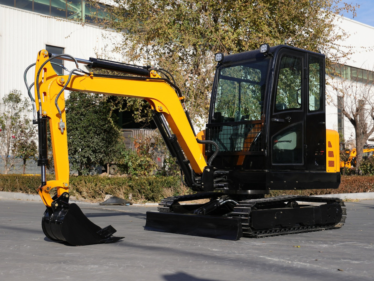 KUBOTA Diesel Mini excavator 3.5 Ton - Müller Machinery MB 35 - VKSH - מיני מחפר: תמונה 1 KUBOTA Diesel Mini excavator 3.5 Ton - Müller Machinery MB 35 - VKSH - מיני מחפר: תמונה 1
