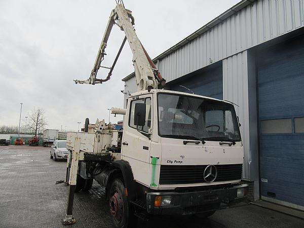 MERCEDES BENZ SCHWING City pump M16/13 Z - משאית משאבת בטון: תמונה 2 MERCEDES BENZ SCHWING City pump M16/13 Z - משאית משאבת בטון: תמונה 2