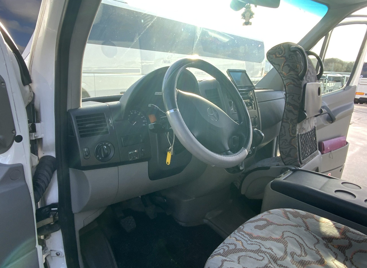 Mercedes-Benz 519 CDI Sprinter - מיניבוס, כלי רכב מסחרי לנוסעים: תמונה 3 Mercedes-Benz 519 CDI Sprinter - מיניבוס, כלי רכב מסחרי לנוסעים: תמונה 3