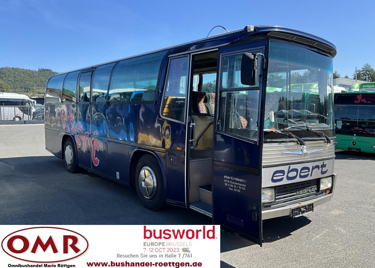 Neoplan N 212 - אוטובוס בין עירוני: תמונה 1 Neoplan N 212 - אוטובוס בין עירוני: תמונה 1