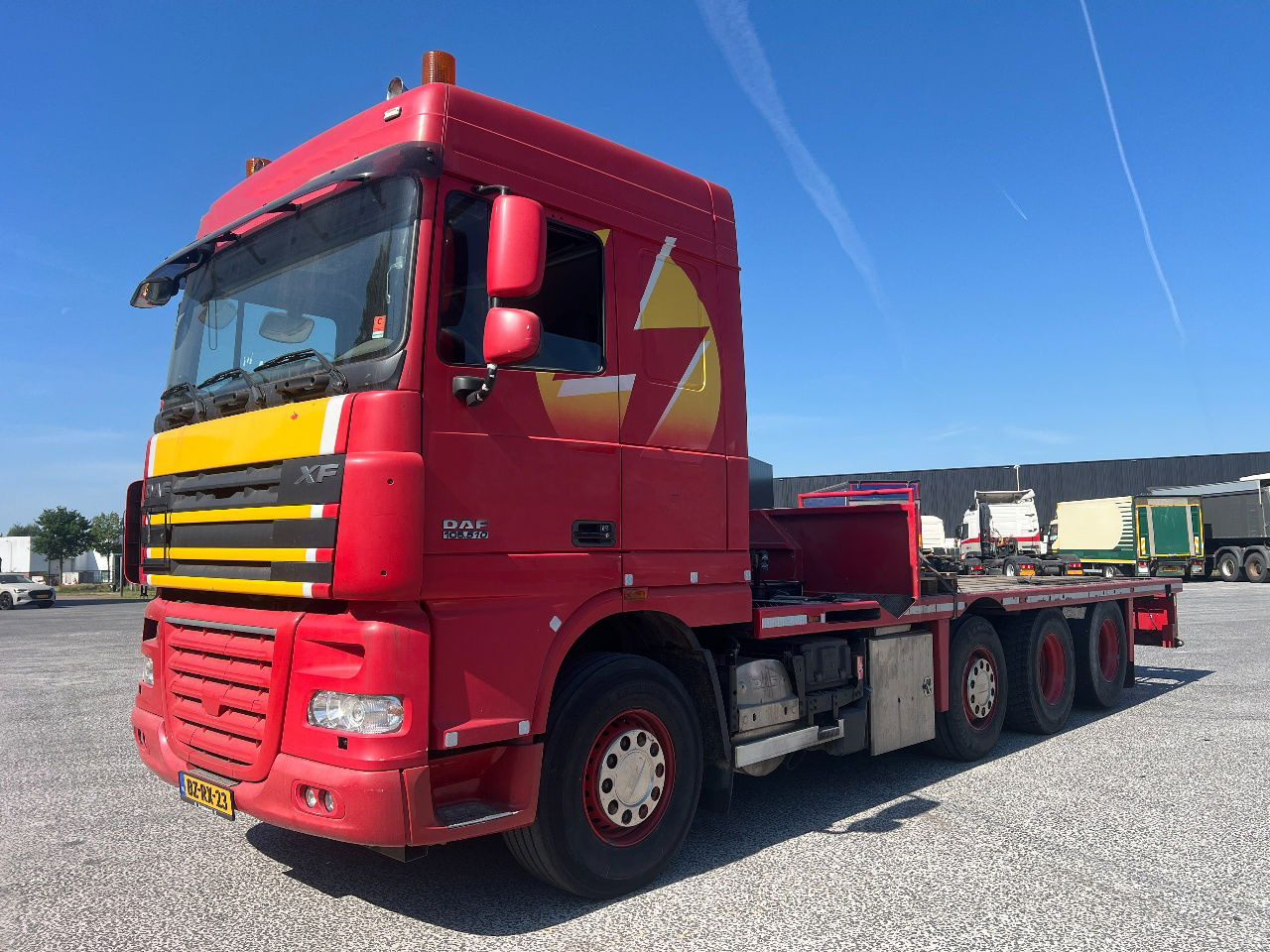 DAF XF 105.510 SC 8x2, Retarder - משאית צד נופל/ שטוחה: תמונה 1 DAF XF 105.510 SC 8x2, Retarder - משאית צד נופל/ שטוחה: תמונה 1