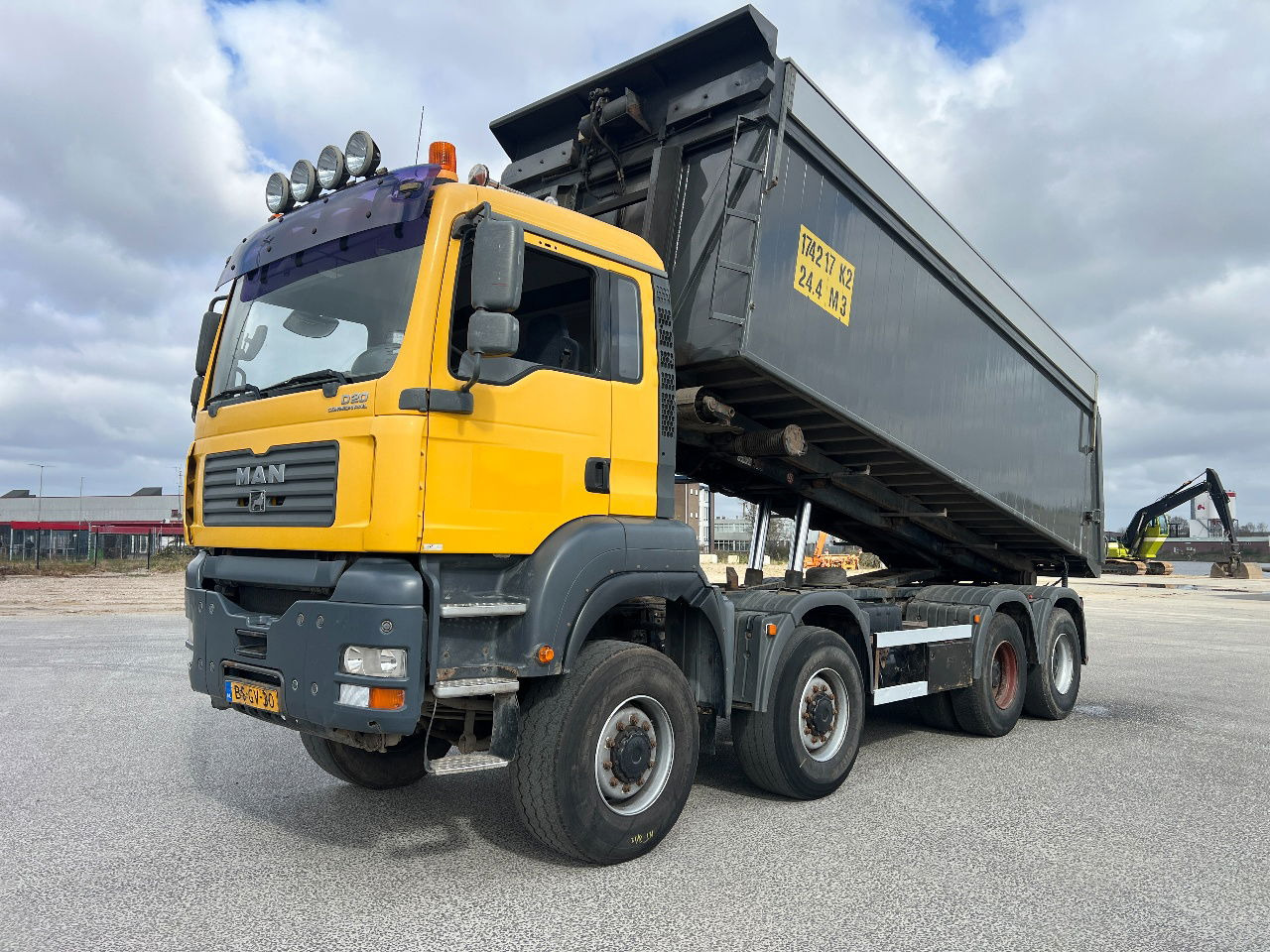 MAN TGA 41.430 TGA 39.430 8x8, full steel, Manual - מזהיר: תמונה 1 MAN TGA 41.430 TGA 39.430 8x8, full steel, Manual - מזהיר: תמונה 1