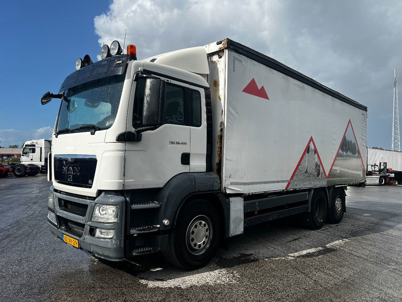 MAN TGS 26.400 6x2, Euro 5 - משאית וילונות צד: תמונה 1 MAN TGS 26.400 6x2, Euro 5 - משאית וילונות צד: תמונה 1
