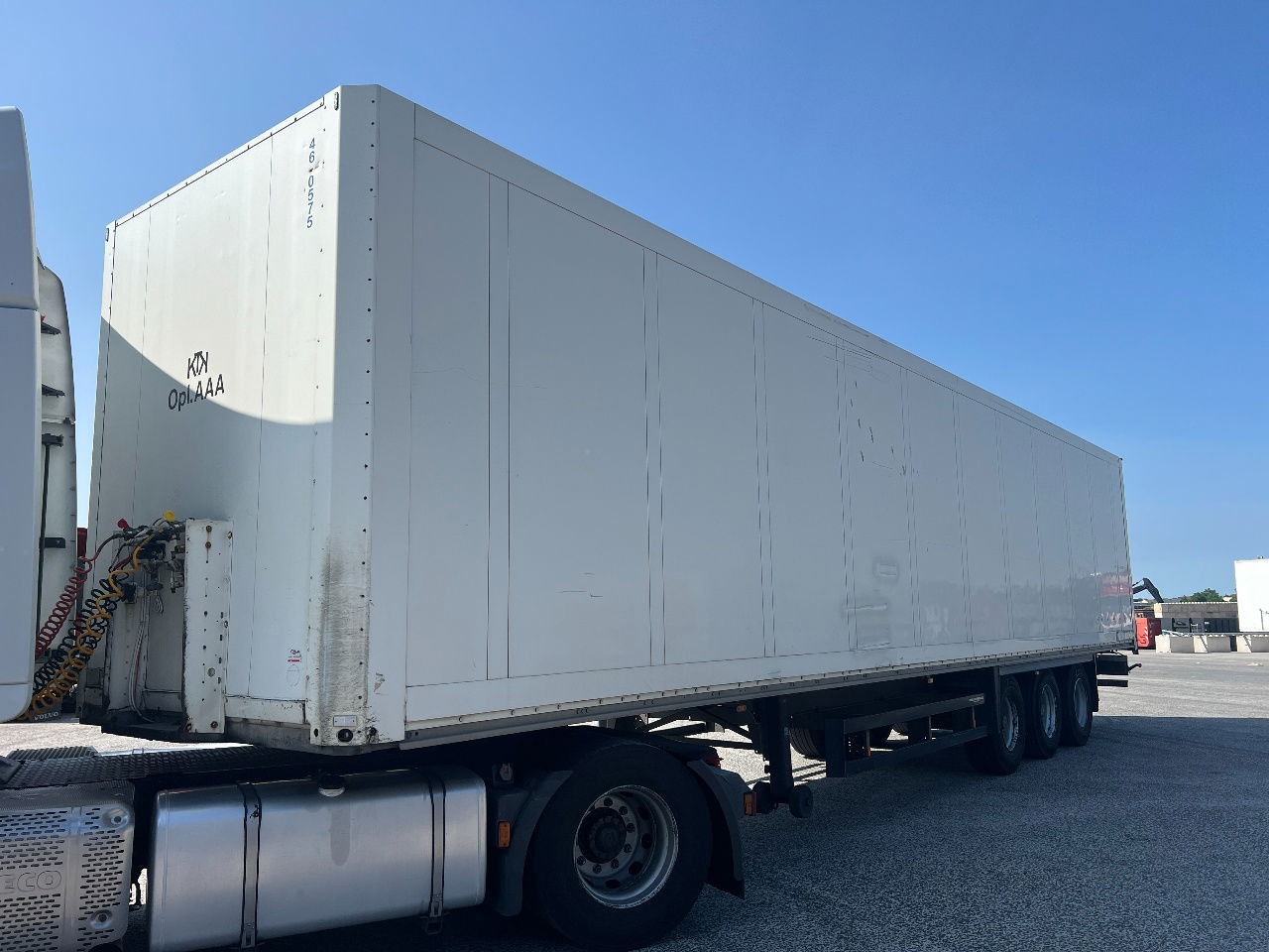 Schmitz Cargobull Isoliert koffer, SAF achsen - סמיטריילר איזותרמי: תמונה 1 Schmitz Cargobull Isoliert koffer, SAF achsen - סמיטריילר איזותרמי: תמונה 1