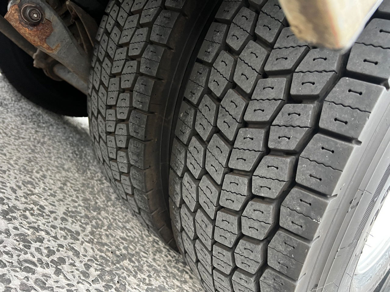 Volvo FM 9.300 Globe 6x2, Euro 5 - משאית תיבה: תמונה 5 Volvo FM 9.300 Globe 6x2, Euro 5 - משאית תיבה: תמונה 5