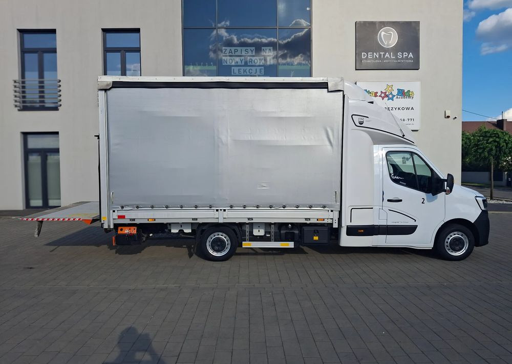Renault Master - כלי רכב מסחרי עם וילונות צד: תמונה 1 Renault Master - כלי רכב מסחרי עם וילונות צד: תמונה 1