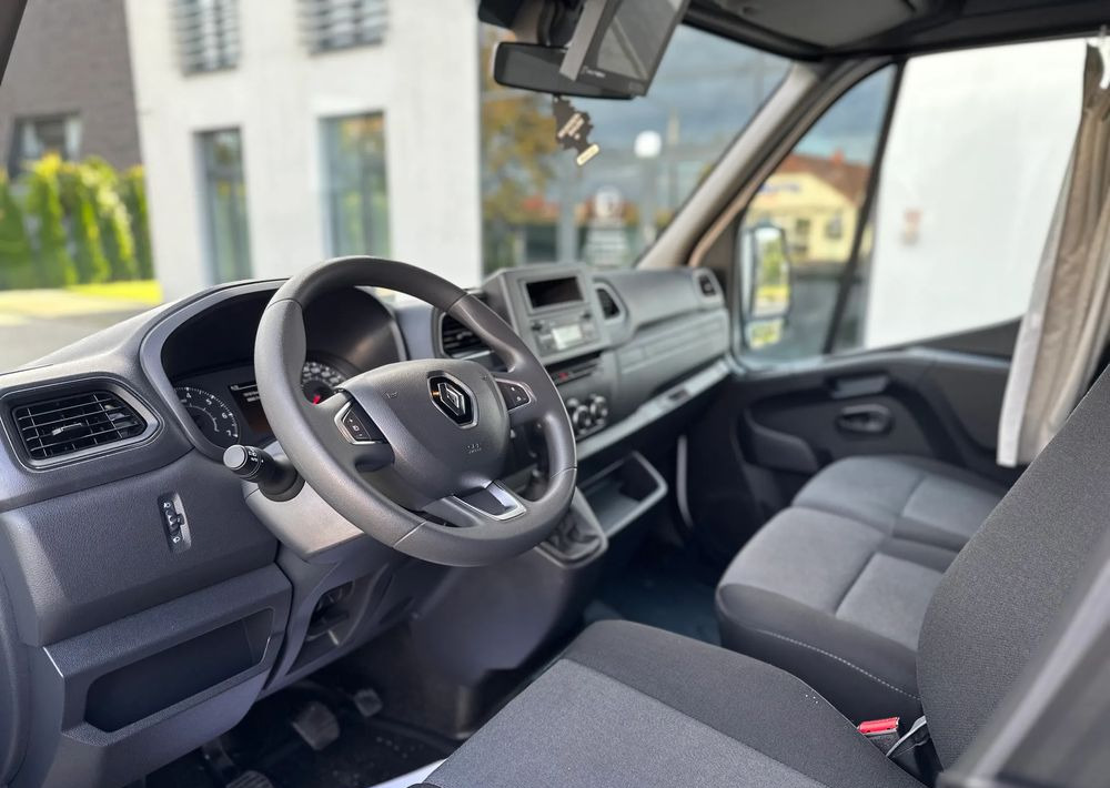 Renault Master - כלי רכב מסחרי עם וילונות צד: תמונה 3 Renault Master - כלי רכב מסחרי עם וילונות צד: תמונה 3