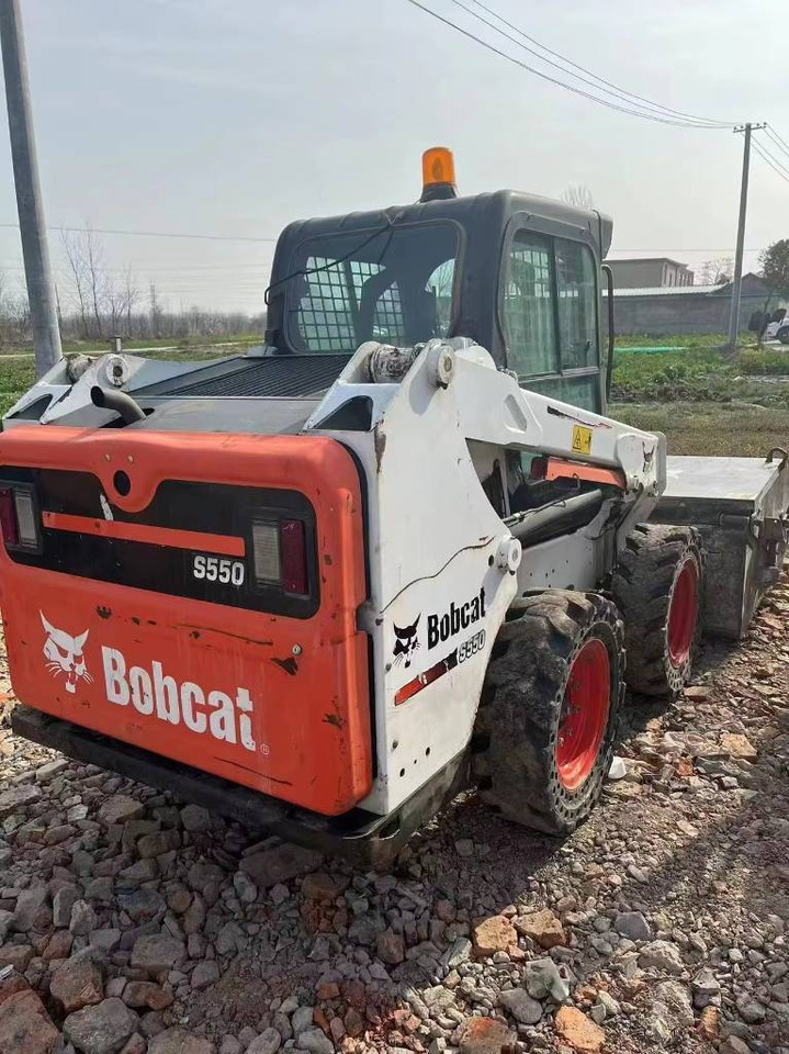 Bobcat S 550 - מעמיס גלגלים: תמונה 1 Bobcat S 550 - מעמיס גלגלים: תמונה 1