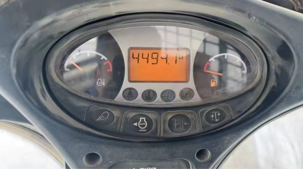 Bobcat S 550 - מעמיס גלגלים: תמונה 5 Bobcat S 550 - מעמיס גלגלים: תמונה 5