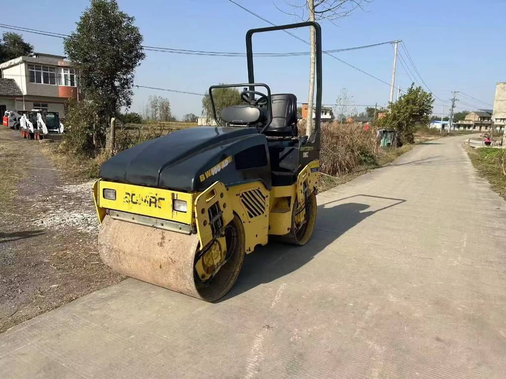 Bomag BW 100 AD - רולר כביש: תמונה 3 Bomag BW 100 AD - רולר כביש: תמונה 3