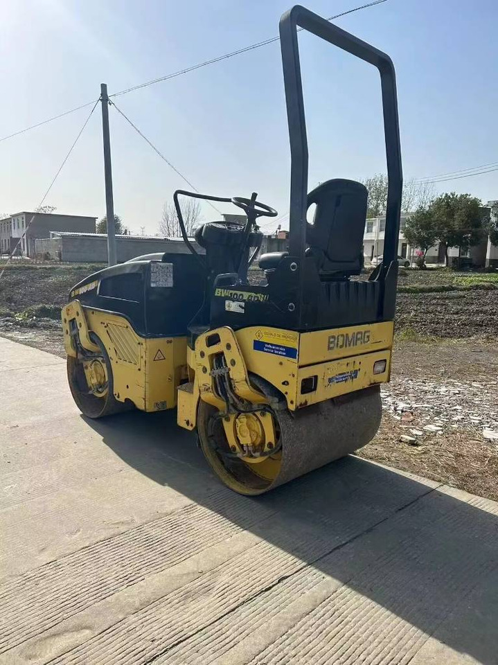 Bomag BW 100 AD - רולר כביש: תמונה 4 Bomag BW 100 AD - רולר כביש: תמונה 4