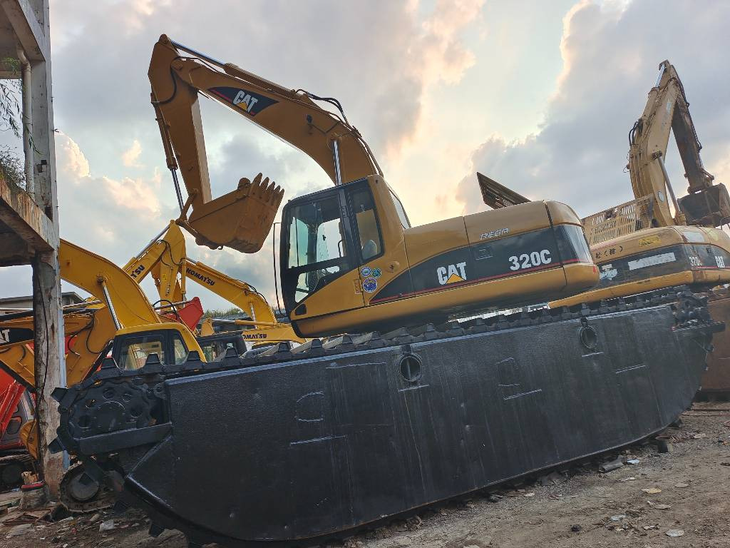 CAT 320 C - מחפר אמפיבי: תמונה 5 CAT 320 C - מחפר אמפיבי: תמונה 5