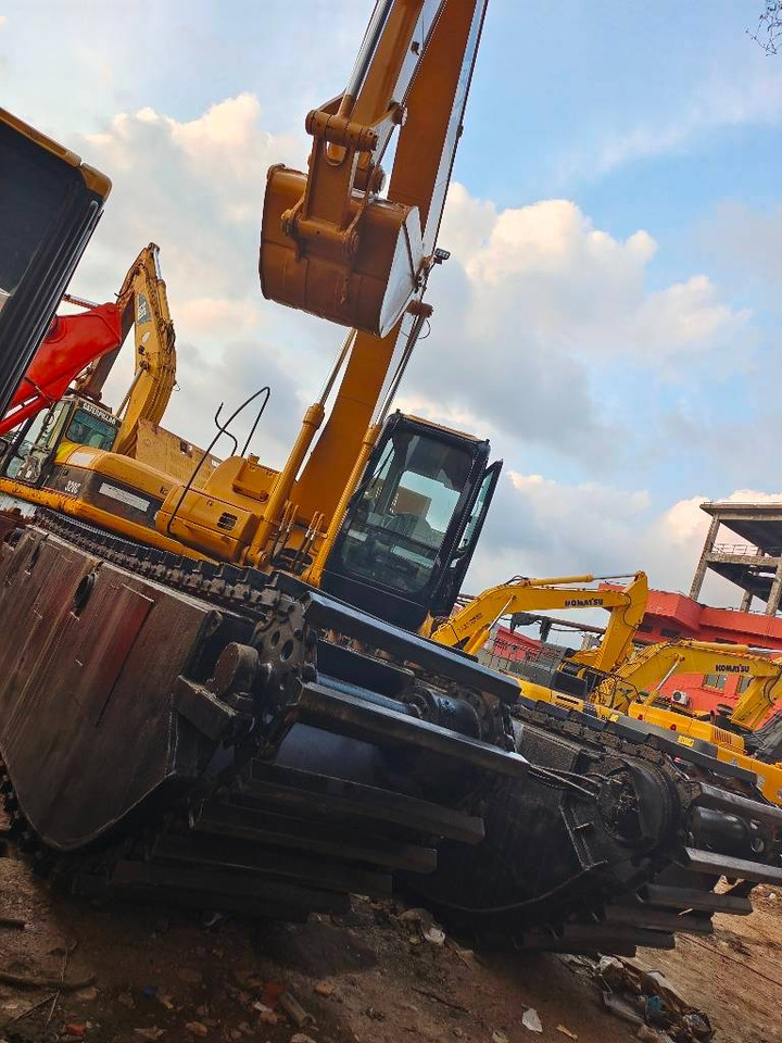 CAT 320 C - מחפר אמפיבי: תמונה 1 CAT 320 C - מחפר אמפיבי: תמונה 1