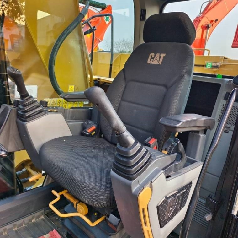 CAT 320 GC - מחפר סורק: תמונה 2 CAT 320 GC - מחפר סורק: תמונה 2