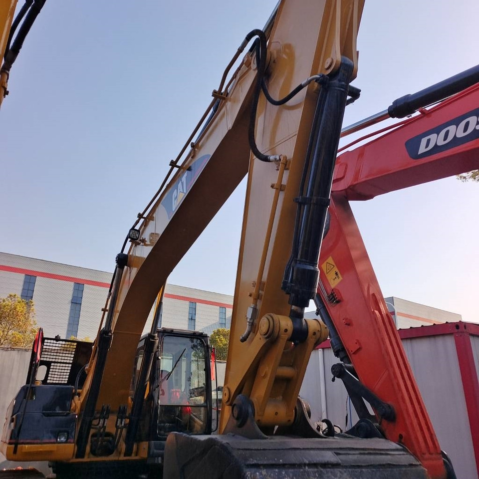 CAT 325 D - מחפר סורק: תמונה 2 CAT 325 D - מחפר סורק: תמונה 2