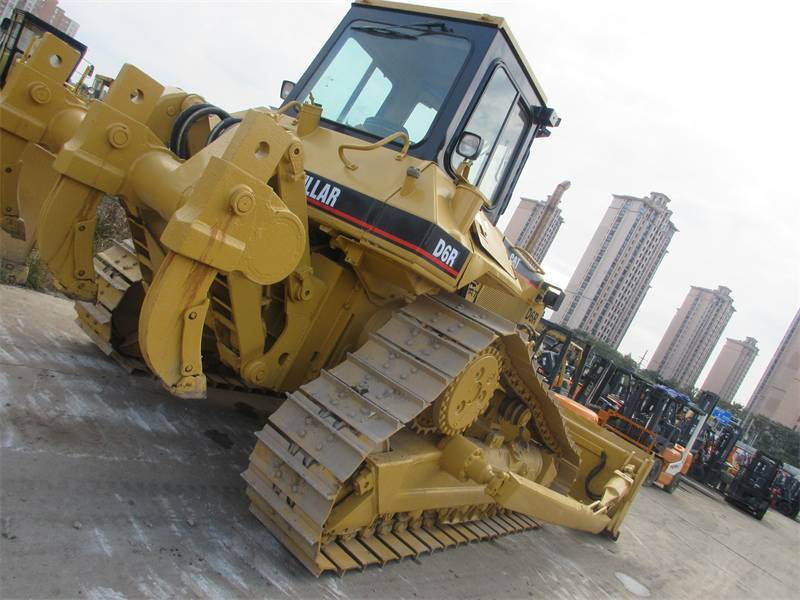 CAT D 6 R - מפלסת: תמונה 1 CAT D 6 R - מפלסת: תמונה 1