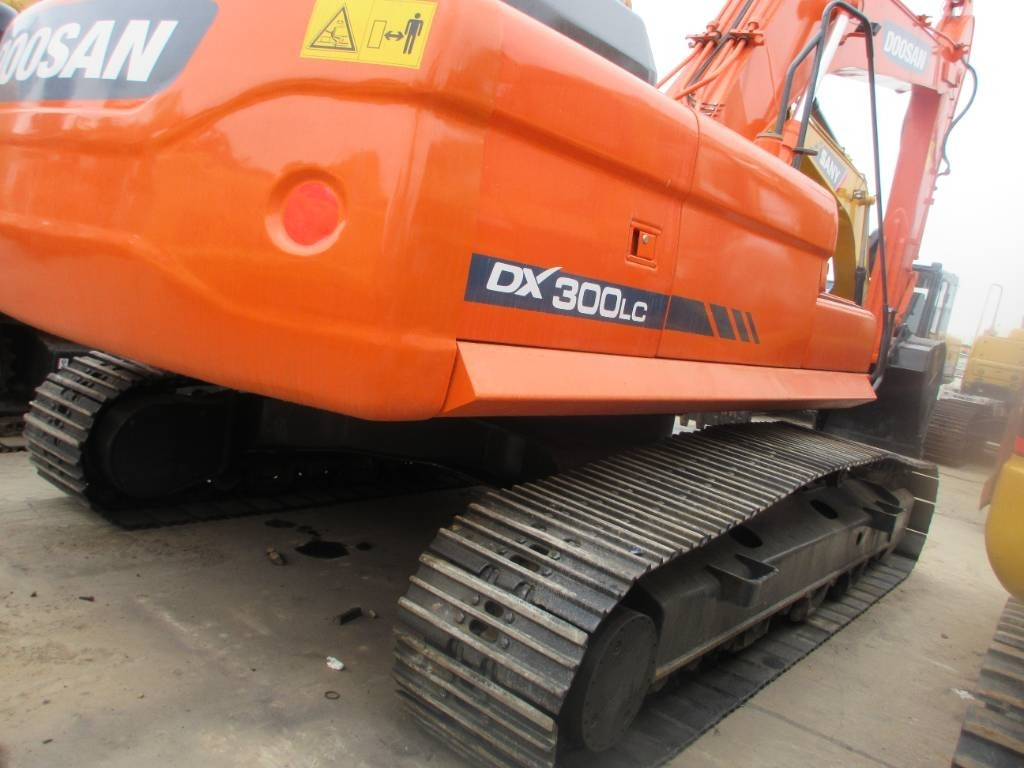 מחפר סורק DOOOSAN DX300: תמונה 16