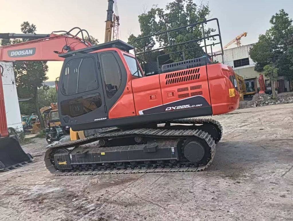 Doosan DX 225 LC-9C - מחפר סורק: תמונה 3 Doosan DX 225 LC-9C - מחפר סורק: תמונה 3