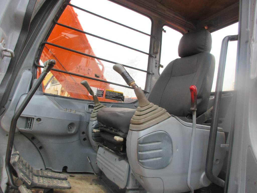 מחפר סורק Hitachi EX 120-3: תמונה 24