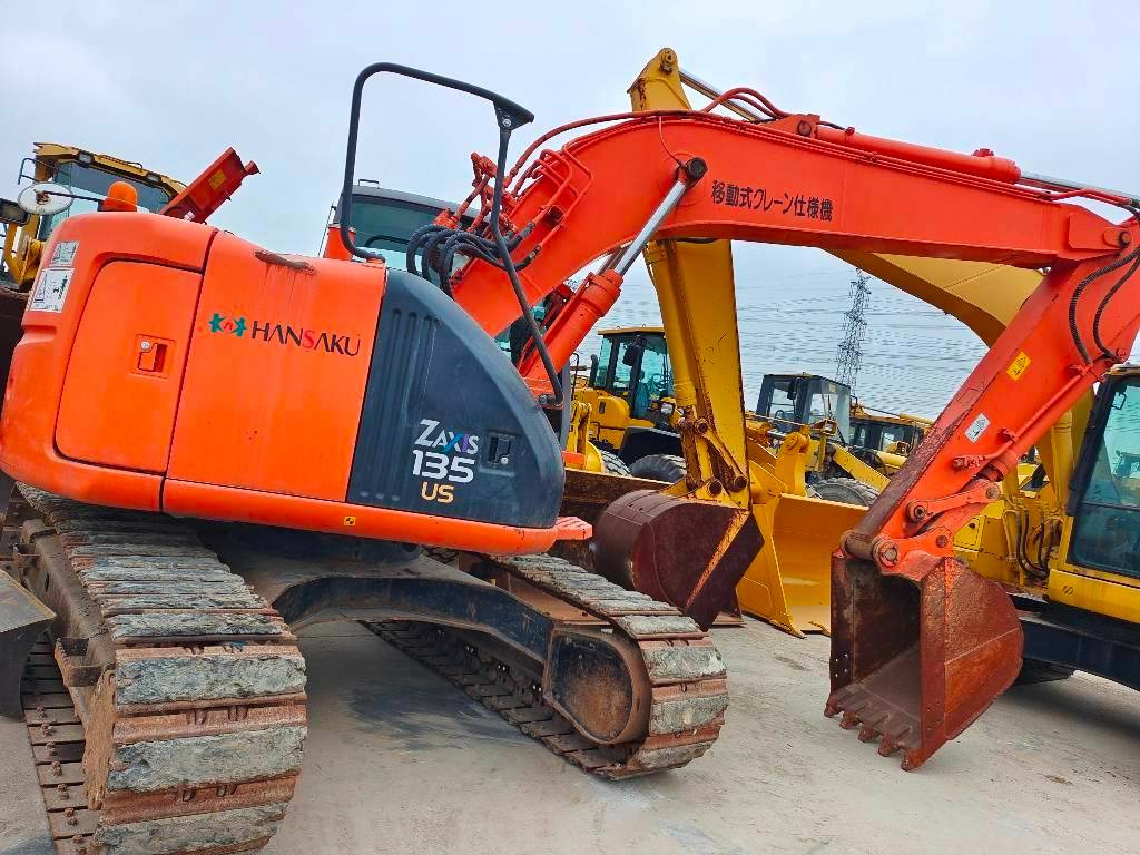 Hitachi ZX 135 US - מחפר סורק: תמונה 1 Hitachi ZX 135 US - מחפר סורק: תמונה 1