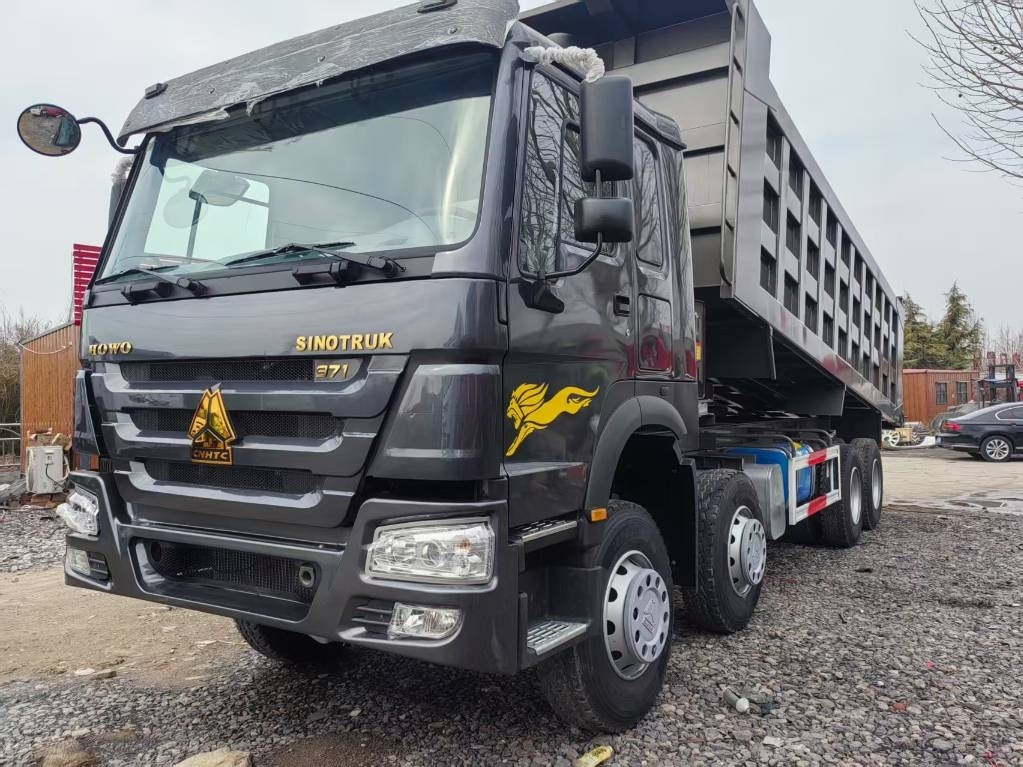 Howo 371 8x4 - קרון נגרר עם מזהיר: תמונה 3 Howo 371 8x4 - קרון נגרר עם מזהיר: תמונה 3