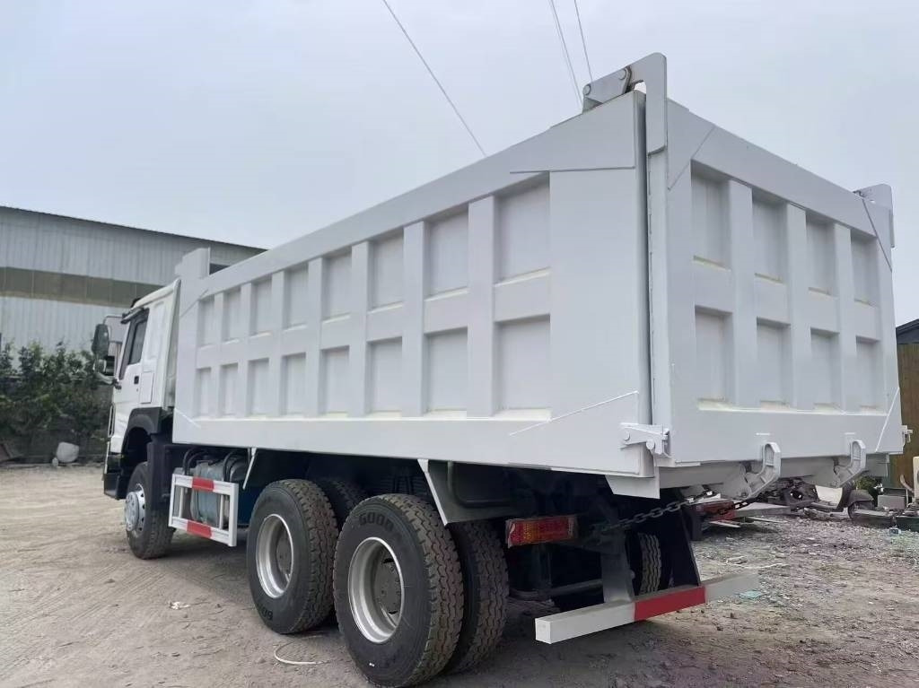 Howo 371 - מחפר סורק: תמונה 4 Howo 371 - מחפר סורק: תמונה 4