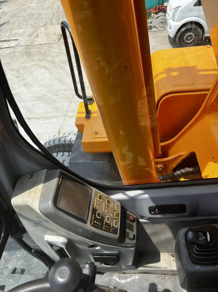 מחפר גלגלים Hyundai 210W-7: תמונה 8