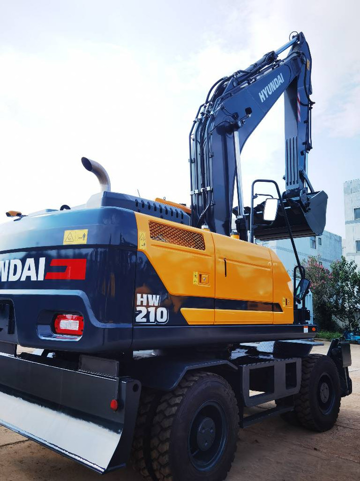 Hyundai 210W-9 - מחפר גלגלים: תמונה 2 Hyundai 210W-9 - מחפר גלגלים: תמונה 2