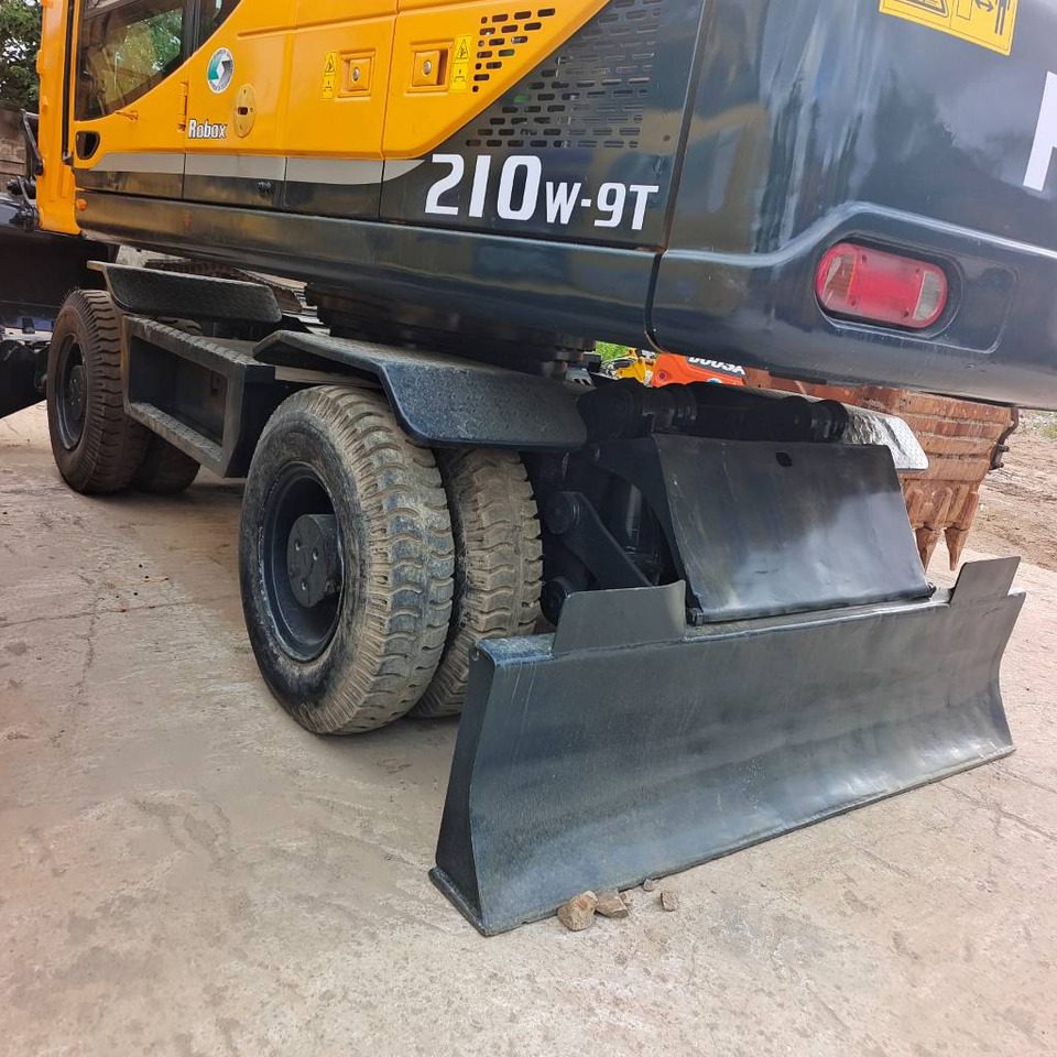 Hyundai 210W-9 - מחפר גלגלים: תמונה 2 Hyundai 210W-9 - מחפר גלגלים: תמונה 2