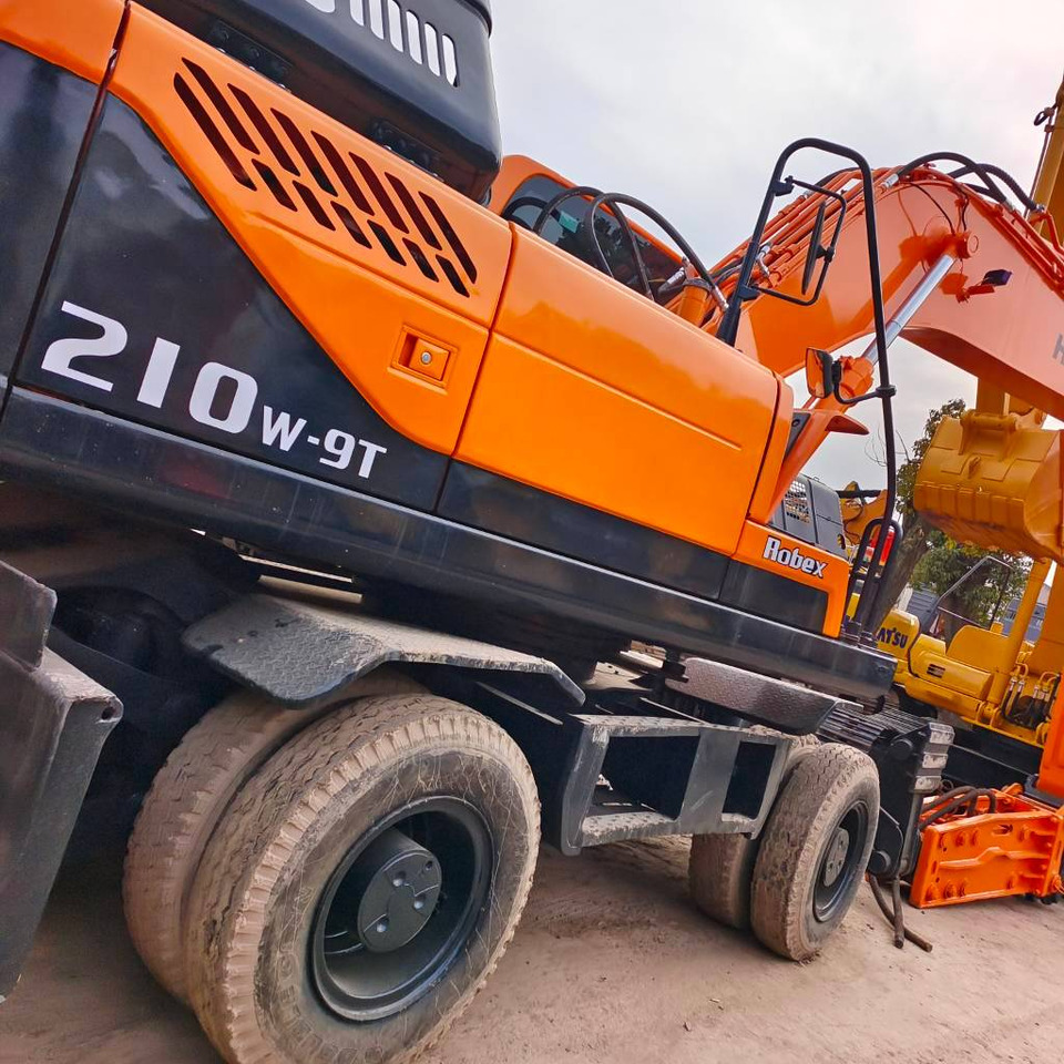 Hyundai 210W-9 - מחפר גלגלים: תמונה 4 Hyundai 210W-9 - מחפר גלגלים: תמונה 4