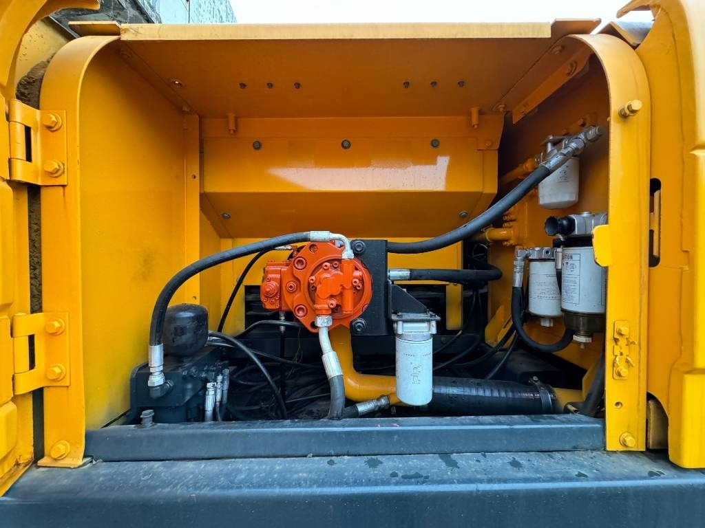 Hyundai 305lc - מחפר סורק: תמונה 4 Hyundai 305lc - מחפר סורק: תמונה 4