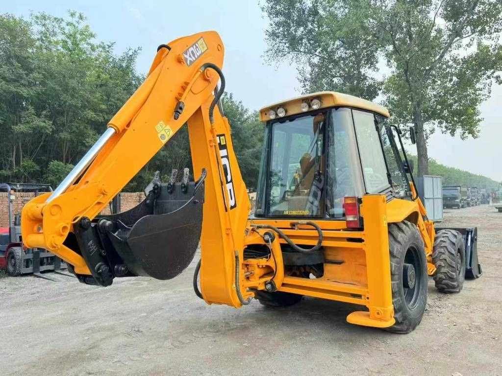 JCB 3 CX Brand new machine - מחפר סורק: תמונה 2 JCB 3 CX Brand new machine - מחפר סורק: תמונה 2