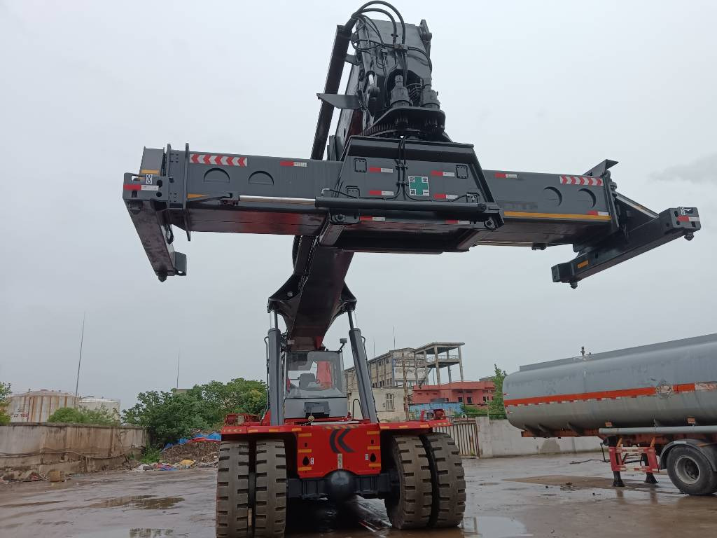 Kalmar DRF 450 - מערים הגעה: תמונה 4 Kalmar DRF 450 - מערים הגעה: תמונה 4
