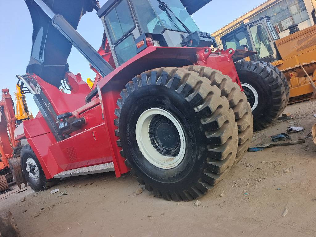 Kalmar DRF 450 - מערים הגעה: תמונה 5 Kalmar DRF 450 - מערים הגעה: תמונה 5