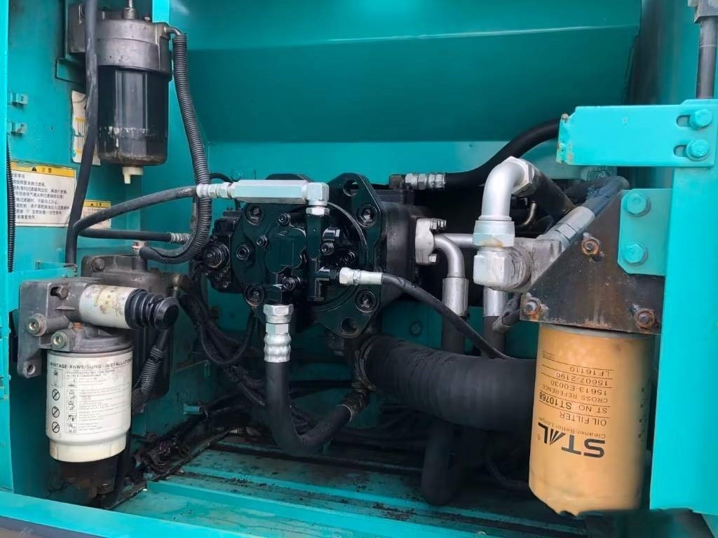 Kobelco SK 210 - מחפר סורק: תמונה 5 Kobelco SK 210 - מחפר סורק: תמונה 5