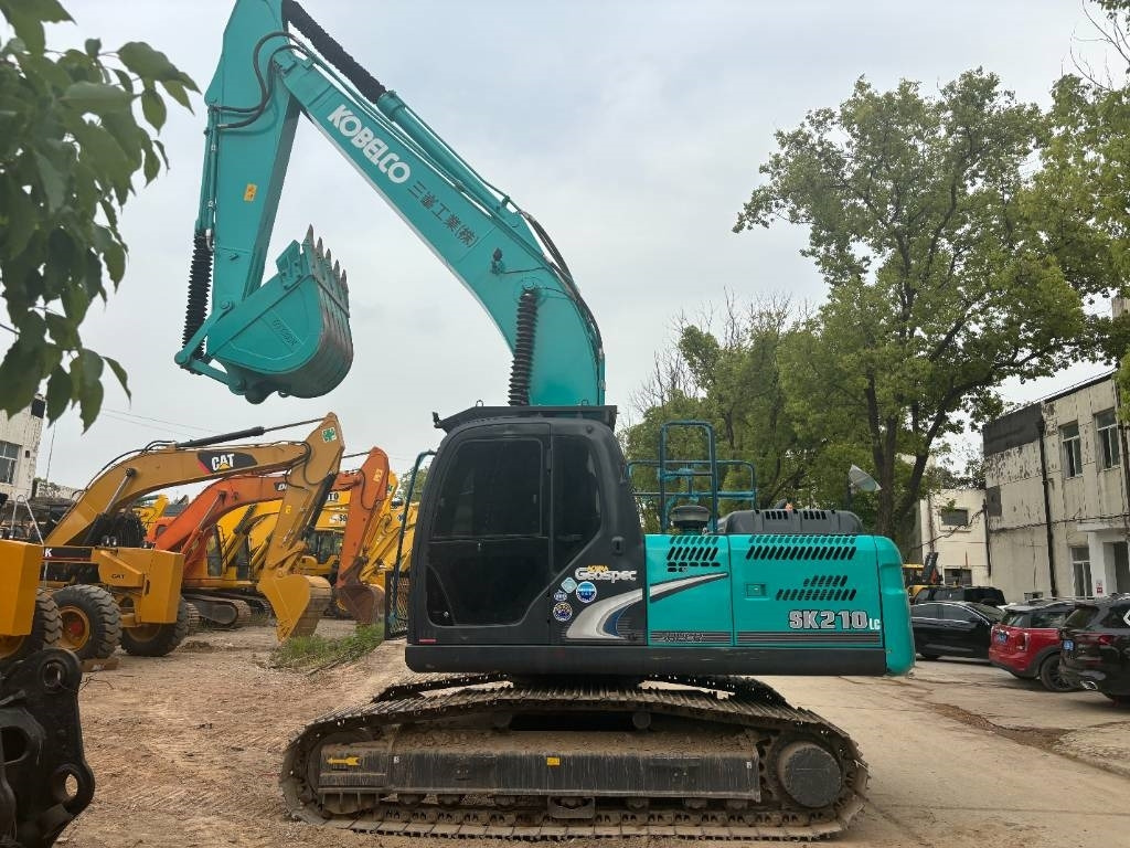 Kobelco SK 210 - מחפר סורק: תמונה 2 Kobelco SK 210 - מחפר סורק: תמונה 2