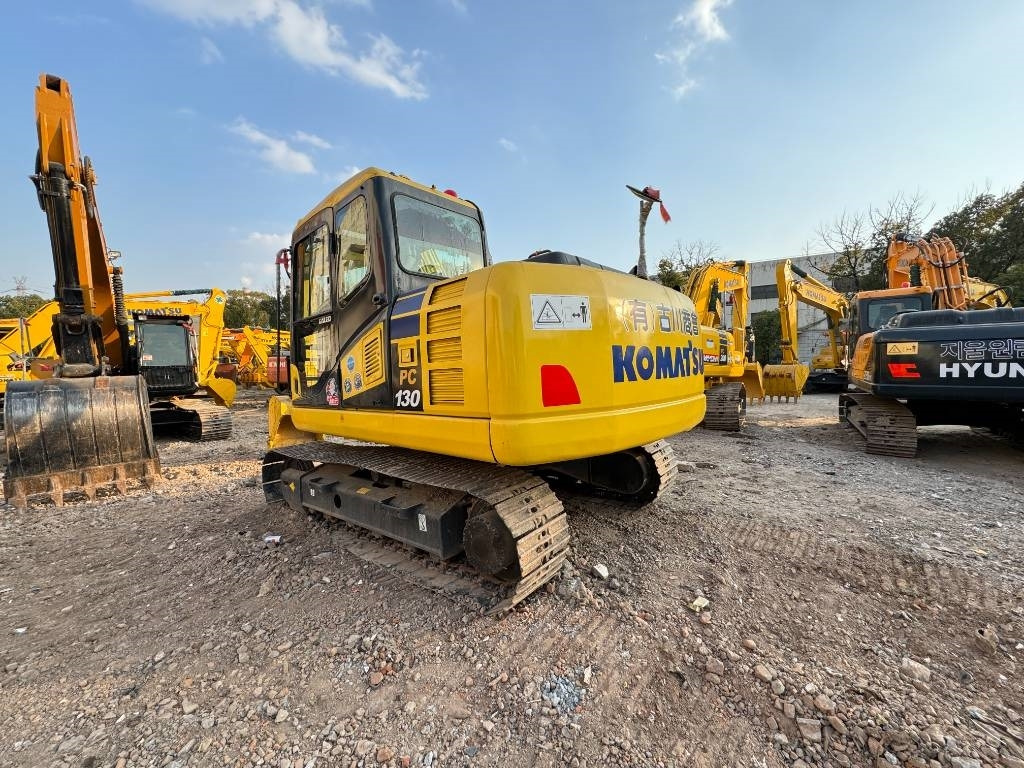 Komatsu PC 130 - מחפר סורק: תמונה 2 Komatsu PC 130 - מחפר סורק: תמונה 2