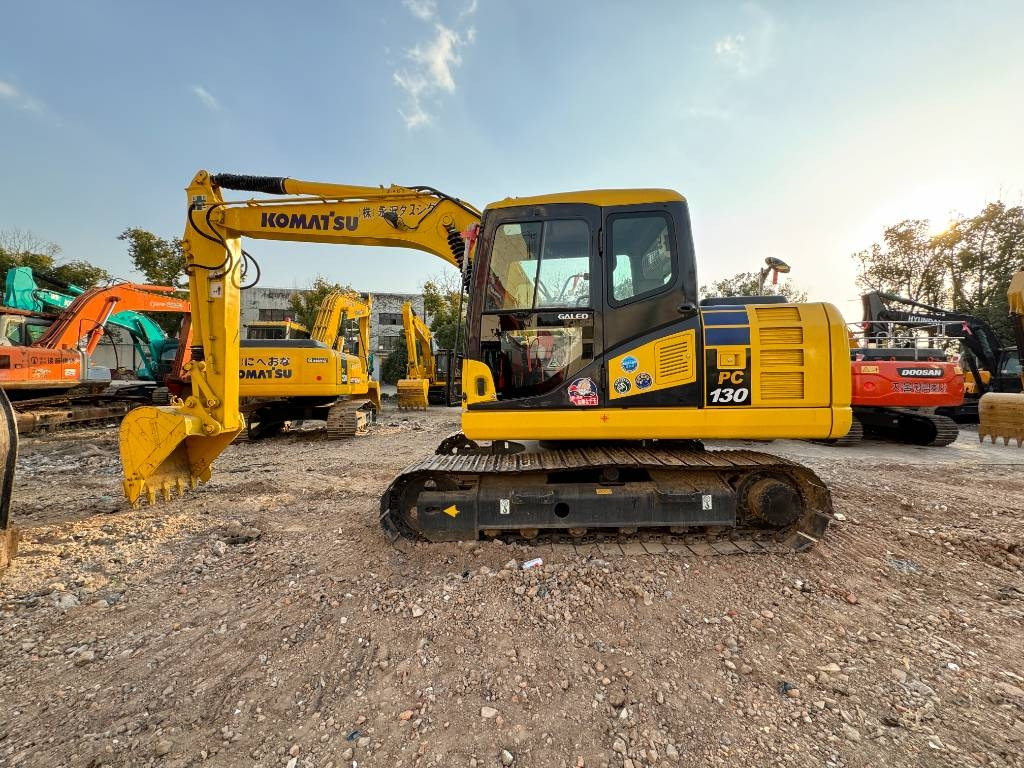 Komatsu PC 130 - מחפר סורק: תמונה 1 Komatsu PC 130 - מחפר סורק: תמונה 1