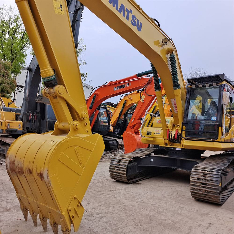 Komatsu PC 220-8 - מחפר סורק: תמונה 3 Komatsu PC 220-8 - מחפר סורק: תמונה 3