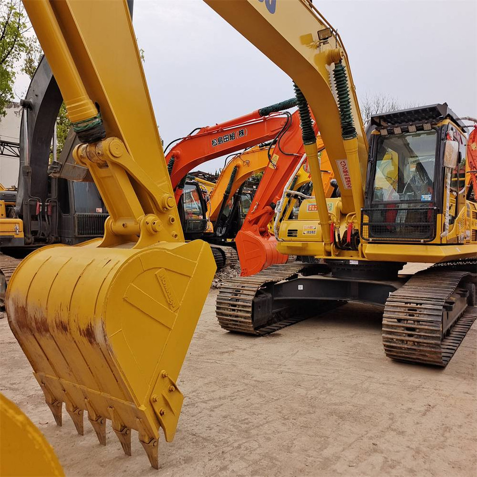 Komatsu PC 220-8 - מחפר סורק: תמונה 4 Komatsu PC 220-8 - מחפר סורק: תמונה 4