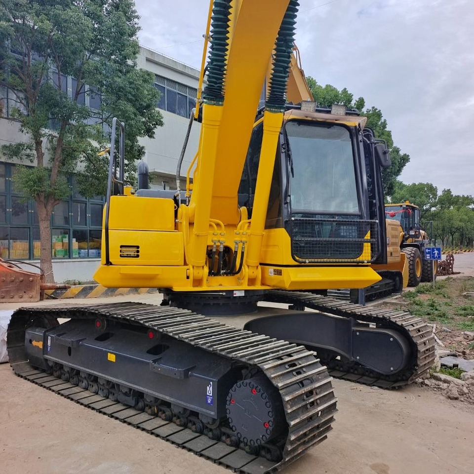Komatsu PC 220-8 - מחפר סורק: תמונה 3 Komatsu PC 220-8 - מחפר סורק: תמונה 3