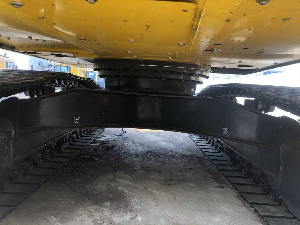 Komatsu PC 220-8 - מחפר סורק: תמונה 5 Komatsu PC 220-8 - מחפר סורק: תמונה 5