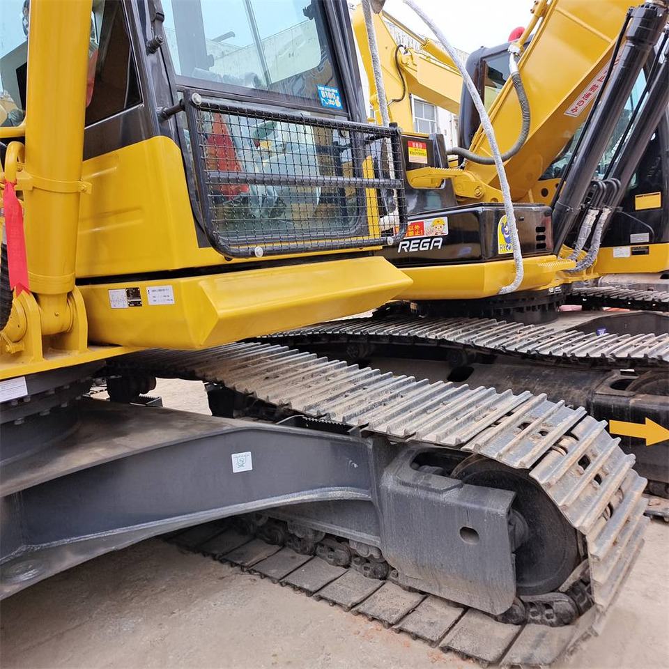 מחפר סורק Komatsu PC 220-8: תמונה 22